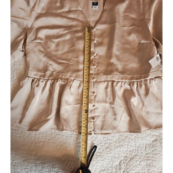 Beige Peplum Blouse Button Up V-Neck Long Sleeve Old Navy XL Feminine NWT - Picture 7 of 13